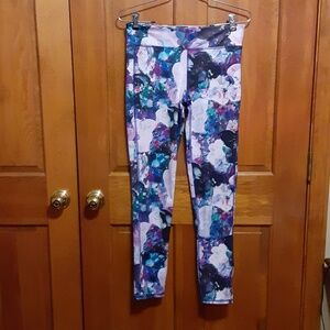Old Navy Active Go-Dry Floral Leggings